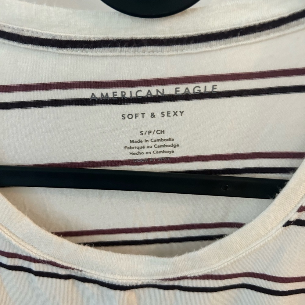 Super soft American Eagle t-shirt - Picture 3 of 3